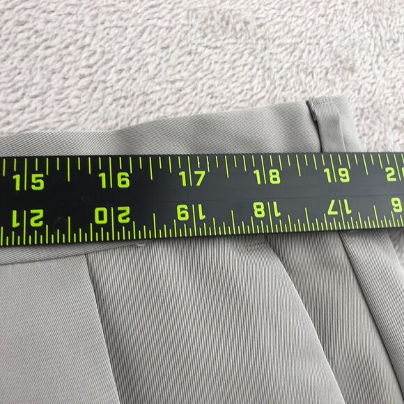 Dockers Mens Pants Size 39 Relaxed Fit Khaki Chino Straight Leg Pleated Gray - Picture 6 of 10